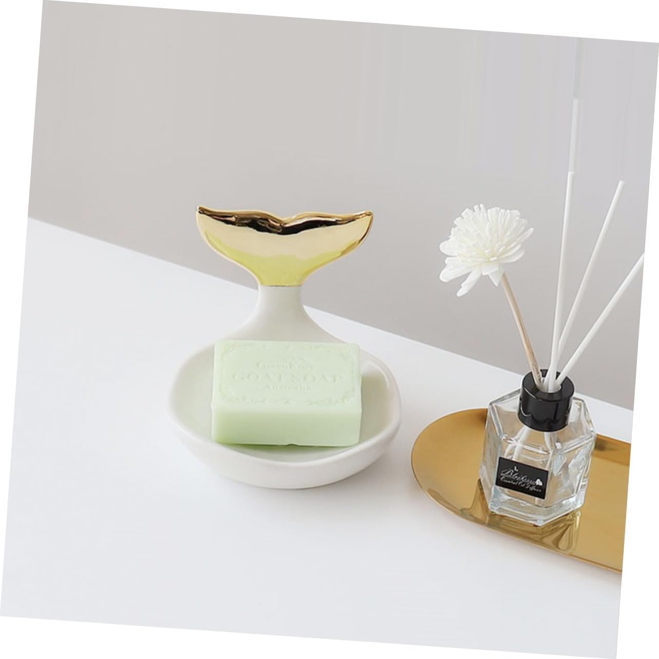 Modern JECOMPRIS Soap Holder Space-Saving Fishtail Design