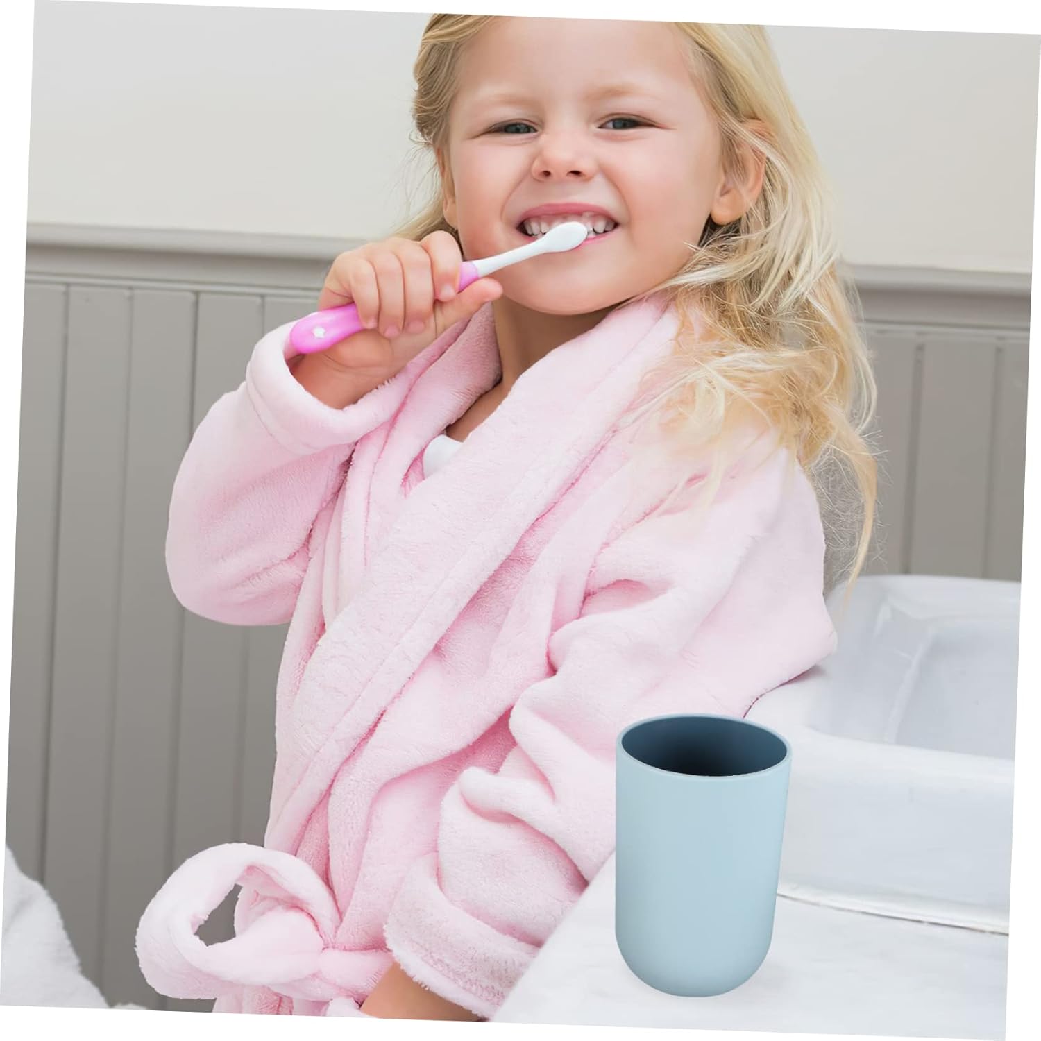 Luxshiny 4pcs Stackable Toothbrush Tumblers with Simple Design