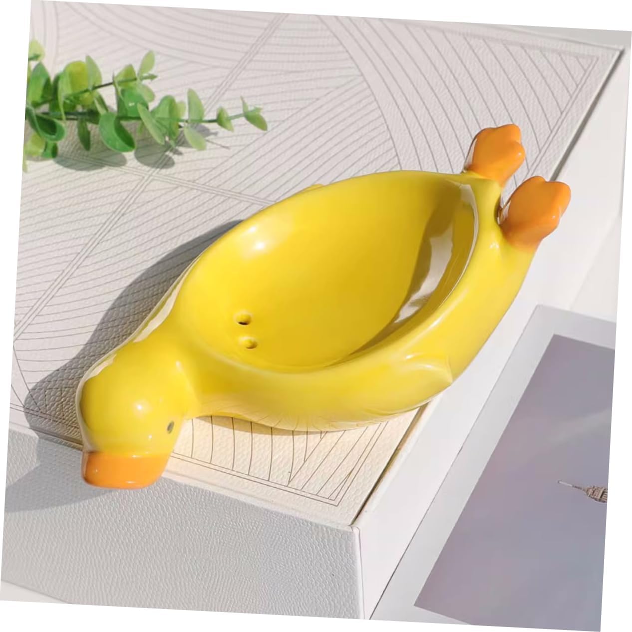 IMIKEYA Box Cute Duck Ceramic Soap Tray - self-draining Space-Saving bath kitchen