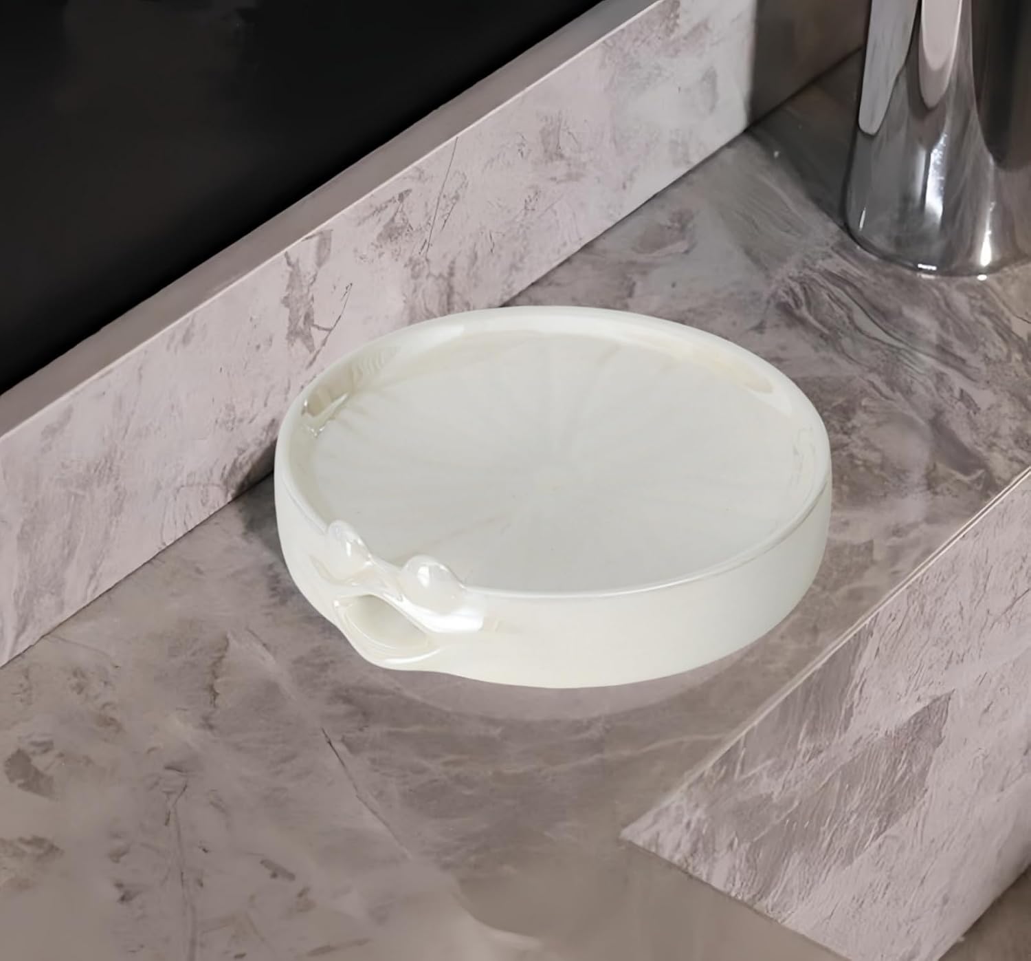Lotus Leaf Frog Shaped Ceramic Self-Draining Soap Dish White