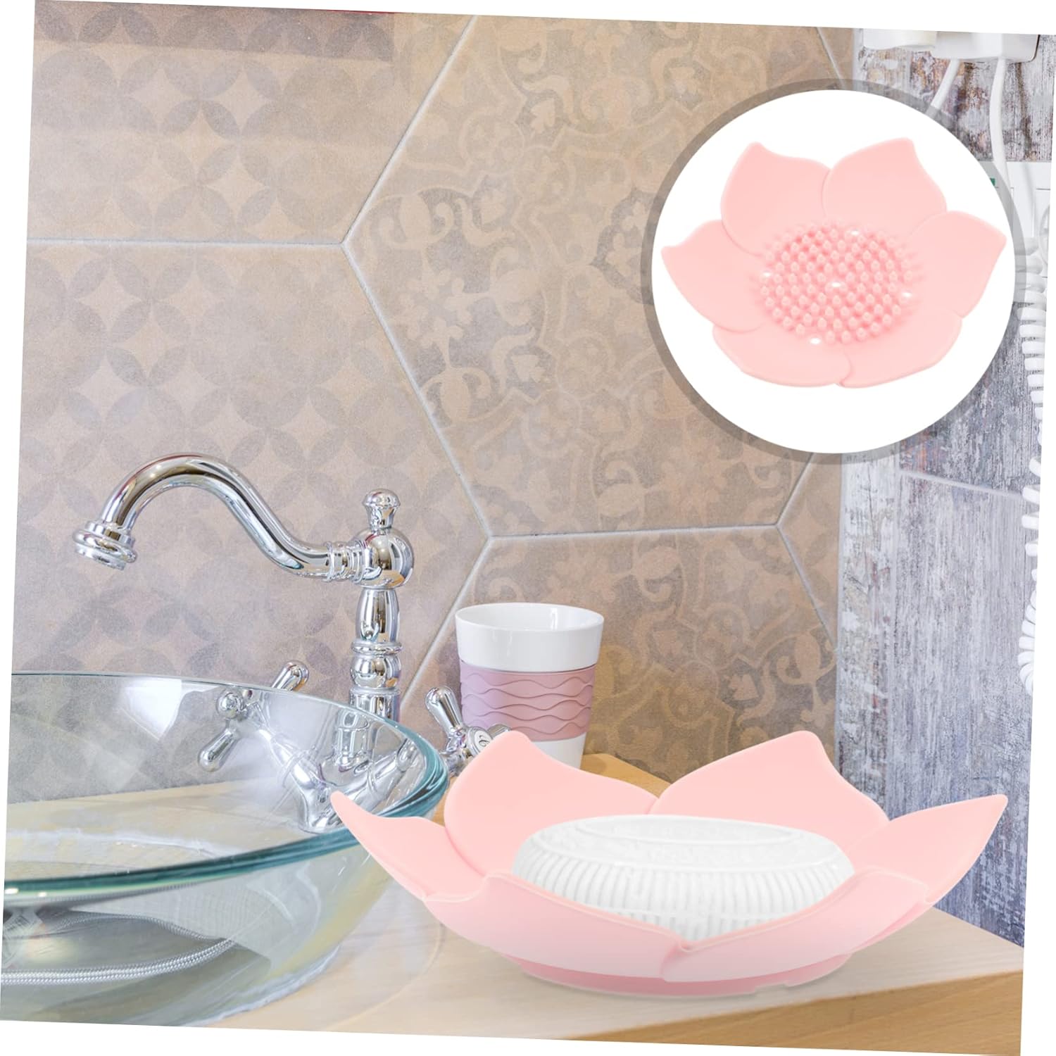 PRETYZOOM Self Draining Soap Dish Holder for Bathroom Kitchen 1