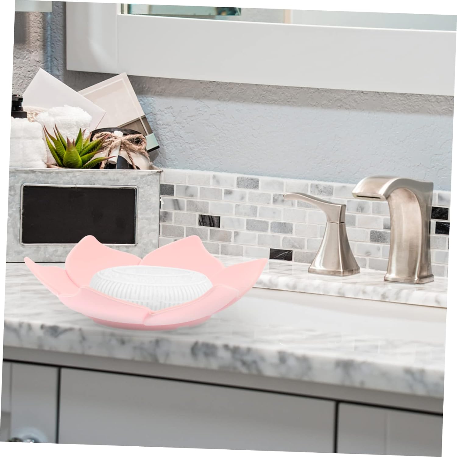 2-Pack flower-shaped silicone soap dish holder for bathroom
