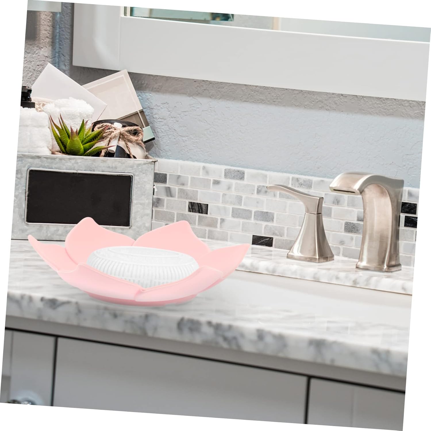 Floral Soap Box with Silicone Base and Drainage
