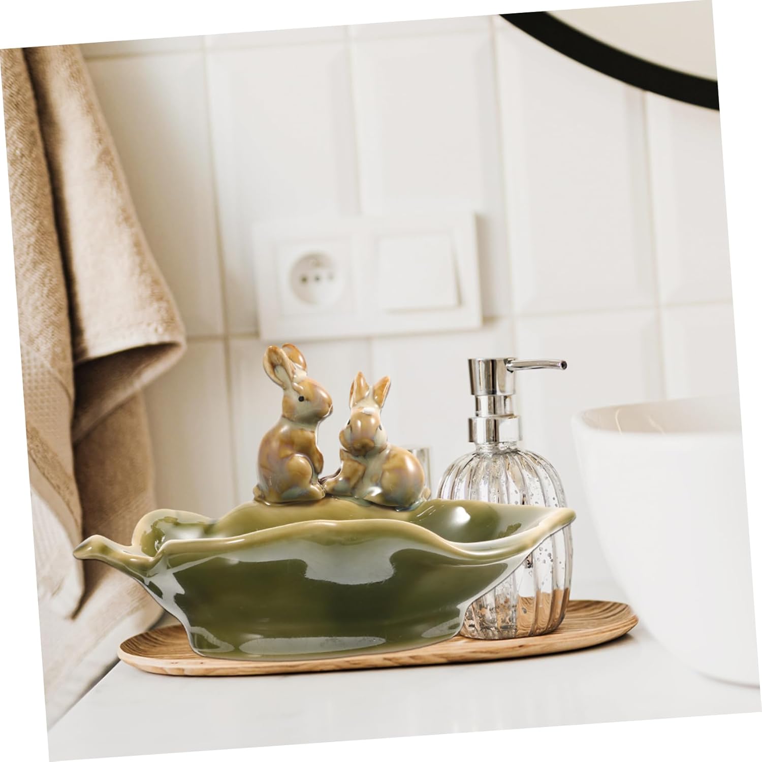 LIFKICH E uanleeeleTOTALLLY Soap Dispenser